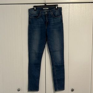 Levi’s 311 Shaping Skinny jeans size 31